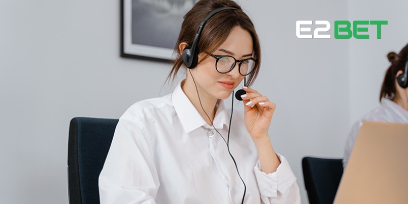 Liên hệ E2BET – Giải Quyết Vấn Đề Nhanh Chóng Và Hiệu Quả 4 Theo thống kê, số điện thoại hotline thường có tốc độ phản hồi nhanh nhất và là kênh được nhiều người chơi lựa chọn nhất để liên hệ với E2BET.